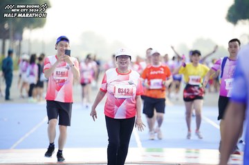 BINH DUONG NEW CITY HALF MARATHON 2024 - Ảnh #1769858