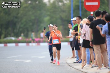 BINH DUONG NEW CITY HALF MARATHON 2024 - Ảnh #1736774