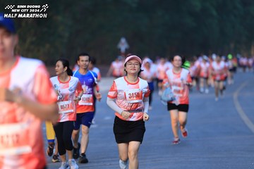 BINH DUONG NEW CITY HALF MARATHON 2024 - Ảnh #1772067