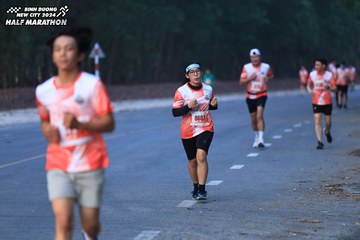 BINH DUONG NEW CITY HALF MARATHON 2024 - Ảnh #1750315