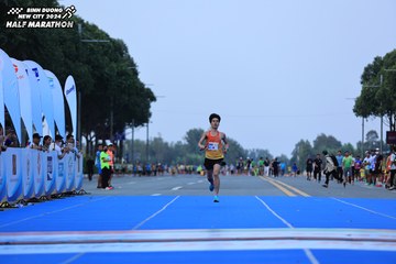 BINH DUONG NEW CITY HALF MARATHON 2024 - Ảnh #1737175