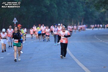 BINH DUONG NEW CITY HALF MARATHON 2024 - Ảnh #1750787