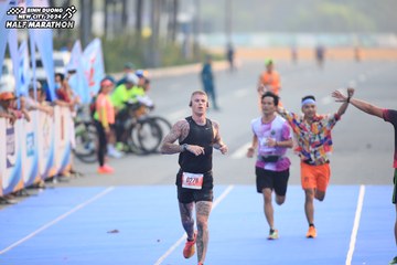 BINH DUONG NEW CITY HALF MARATHON 2024 - Ảnh #1739206
