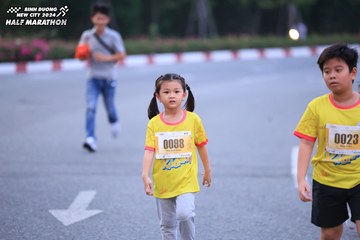 BINH DUONG NEW CITY HALF MARATHON 2024 - Ảnh #1726801
