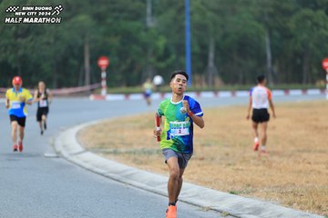 BINH DUONG NEW CITY HALF MARATHON 2024 - Ảnh #1734940