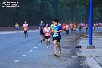 BINH DUONG NEW CITY HALF MARATHON 2024 - Ảnh #1750156