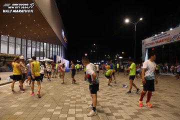 BINH DUONG NEW CITY HALF MARATHON 2024 - Ảnh #1737675