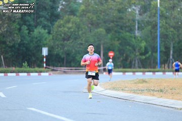 BINH DUONG NEW CITY HALF MARATHON 2024 - Ảnh #1735615