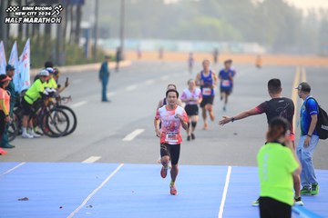 BINH DUONG NEW CITY HALF MARATHON 2024 - Ảnh #1739264