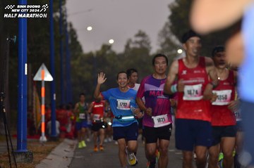 BINH DUONG NEW CITY HALF MARATHON 2024 - Ảnh #1740978