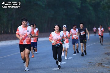 BINH DUONG NEW CITY HALF MARATHON 2024 - Ảnh #1750103