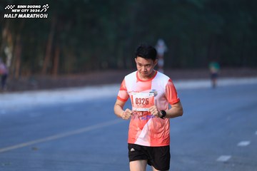BINH DUONG NEW CITY HALF MARATHON 2024 - Ảnh #1750337