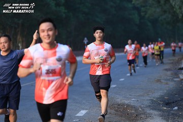 BINH DUONG NEW CITY HALF MARATHON 2024 - Ảnh #1750192