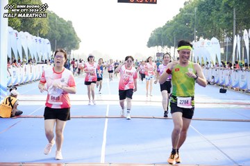 BINH DUONG NEW CITY HALF MARATHON 2024 - Ảnh #1764911