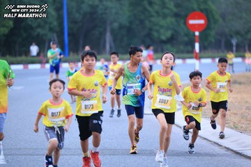 BINH DUONG NEW CITY HALF MARATHON 2024 - Ảnh #1726369