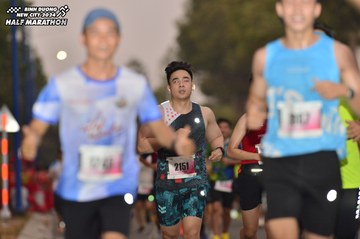 BINH DUONG NEW CITY HALF MARATHON 2024 - Ảnh #1741037