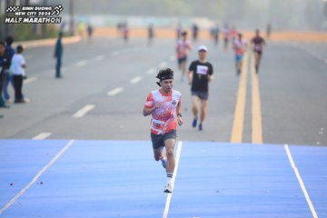 BINH DUONG NEW CITY HALF MARATHON 2024 - Ảnh #1740913