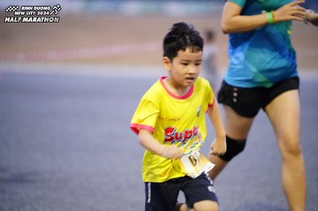 BINH DUONG NEW CITY HALF MARATHON 2024 - Ảnh #1725356