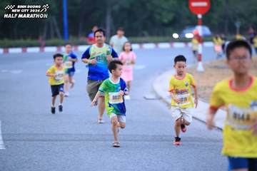 BINH DUONG NEW CITY HALF MARATHON 2024 - Ảnh #1726381