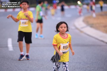 BINH DUONG NEW CITY HALF MARATHON 2024 - Ảnh #1727103