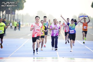 BINH DUONG NEW CITY HALF MARATHON 2024 - Ảnh #1758568
