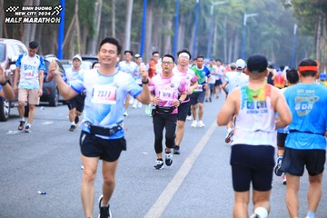 BINH DUONG NEW CITY HALF MARATHON 2024 - Ảnh #1750900