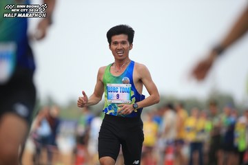 BINH DUONG NEW CITY HALF MARATHON 2024 - Ảnh #1737065