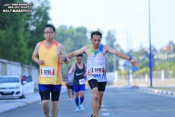 BINH DUONG NEW CITY HALF MARATHON 2024 - Ảnh #1767297