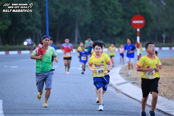 BINH DUONG NEW CITY HALF MARATHON 2024 - Ảnh #1726192