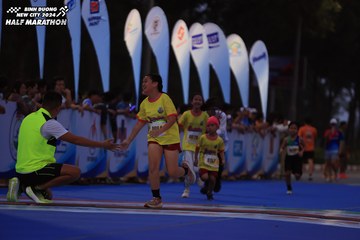 BINH DUONG NEW CITY HALF MARATHON 2024 - Ảnh #1729195