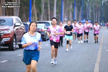 BINH DUONG NEW CITY HALF MARATHON 2024 - Ảnh #1755295