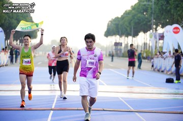 BINH DUONG NEW CITY HALF MARATHON 2024 - Ảnh #1758310