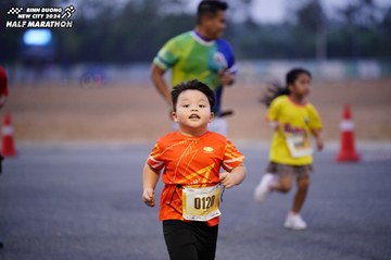 BINH DUONG NEW CITY HALF MARATHON 2024 - Ảnh #1725763