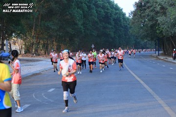 BINH DUONG NEW CITY HALF MARATHON 2024 - Ảnh #1772136