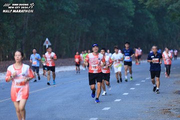 BINH DUONG NEW CITY HALF MARATHON 2024 - Ảnh #1750546