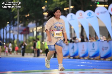 BINH DUONG NEW CITY HALF MARATHON 2024 - Ảnh #1727680