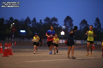 BINH DUONG NEW CITY HALF MARATHON 2024 - Ảnh #1728510