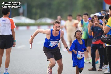 BINH DUONG NEW CITY HALF MARATHON 2024 - Ảnh #1736237