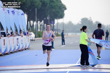 BINH DUONG NEW CITY HALF MARATHON 2024 - Ảnh #1770807