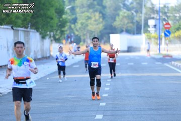 BINH DUONG NEW CITY HALF MARATHON 2024 - Ảnh #1771118