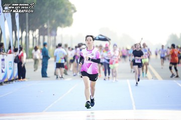 BINH DUONG NEW CITY HALF MARATHON 2024 - Ảnh #1759192