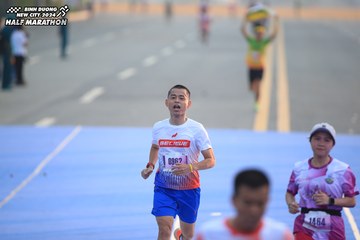 BINH DUONG NEW CITY HALF MARATHON 2024 - Ảnh #1740896