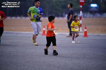BINH DUONG NEW CITY HALF MARATHON 2024 - Ảnh #1725754