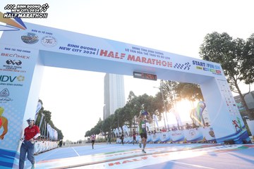 BINH DUONG NEW CITY HALF MARATHON 2024 - Ảnh #1819571