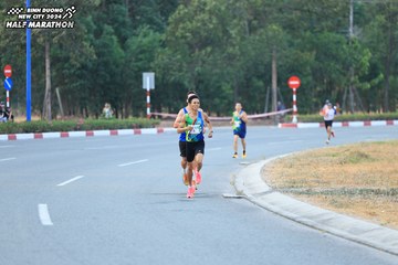 BINH DUONG NEW CITY HALF MARATHON 2024 - Ảnh #1735280
