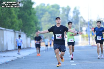 BINH DUONG NEW CITY HALF MARATHON 2024 - Ảnh #1768293