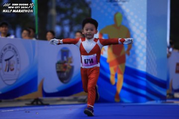 BINH DUONG NEW CITY HALF MARATHON 2024 - Ảnh #1729305