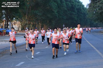 BINH DUONG NEW CITY HALF MARATHON 2024 - Ảnh #1772189