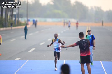 BINH DUONG NEW CITY HALF MARATHON 2024 - Ảnh #1738821