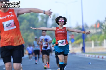 BINH DUONG NEW CITY HALF MARATHON 2024 - Ảnh #1763638